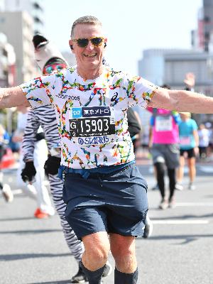 Tokyo - one of the hardest marathons I've run, but finished upright and with a smile